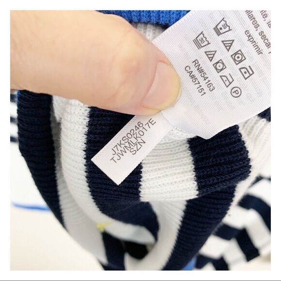 Tommy Hilfiger B/W Striped Sweater w/Bell Sleeves - Picture 12 of 12